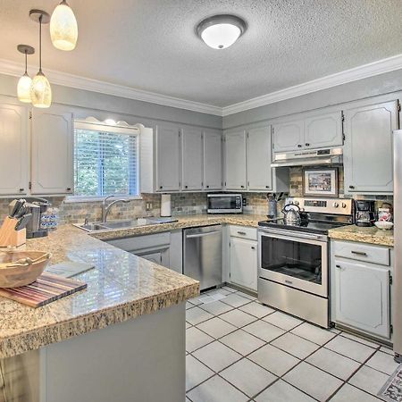 Charming Hot Springs Home With Sunroom And Yard Eksteriør bilde