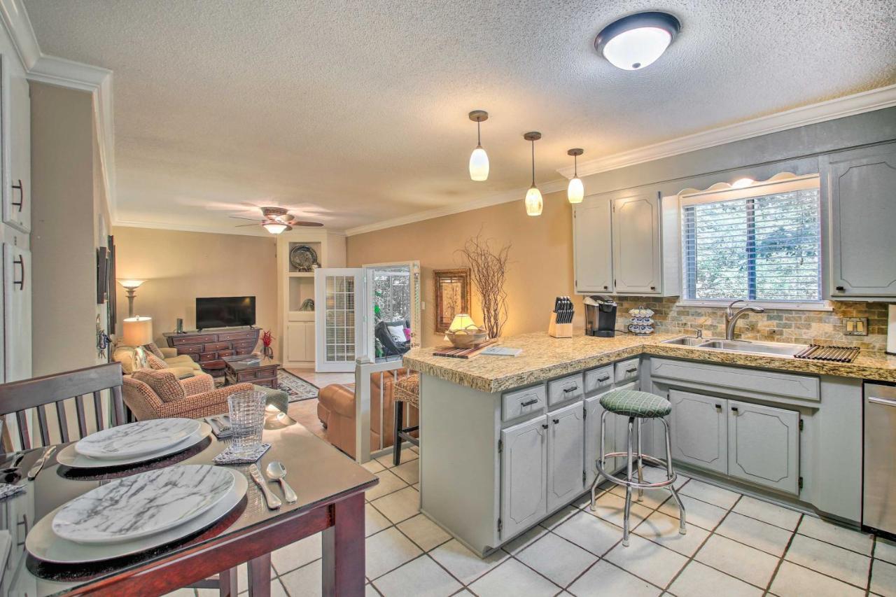 Charming Hot Springs Home With Sunroom And Yard Eksteriør bilde